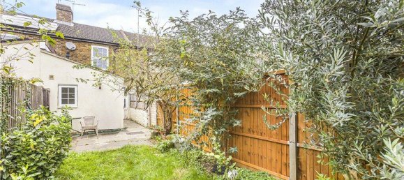 2 bedrooms House in Egham, United Kingdom No. 8646 18