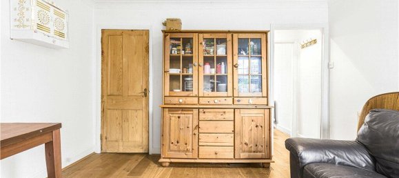 2 bedrooms House in Egham, United Kingdom No. 8646 13