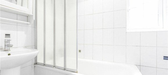 2 bedrooms House in Egham, United Kingdom No. 8646 16