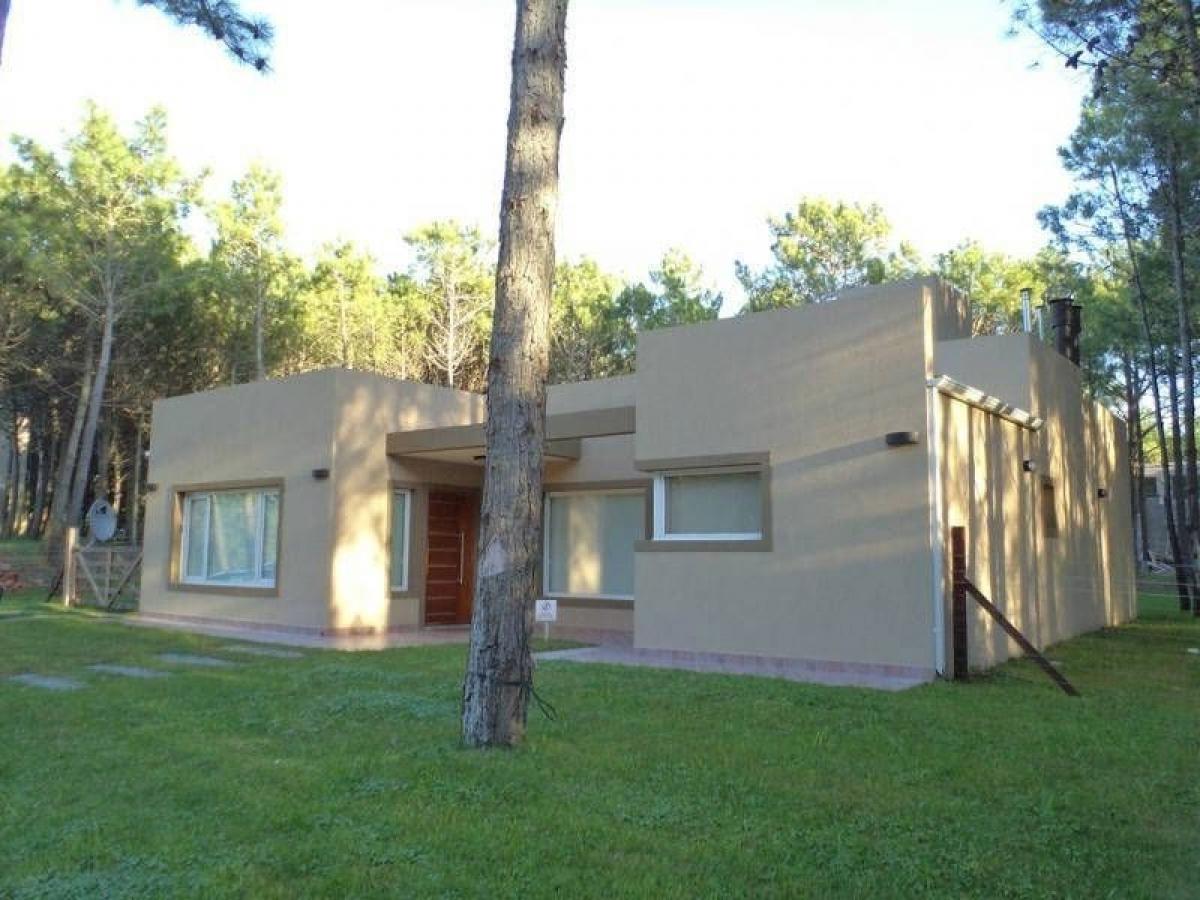 3 bedrooms House in Mar del Plata, Argentina No. 65250