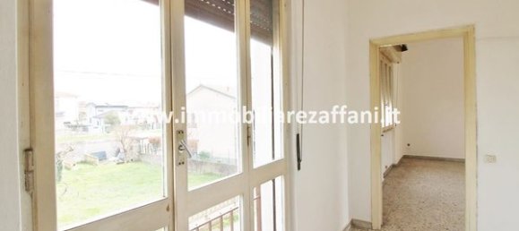 3-salle Appartement à Canegrate, Italy No. 69230 4