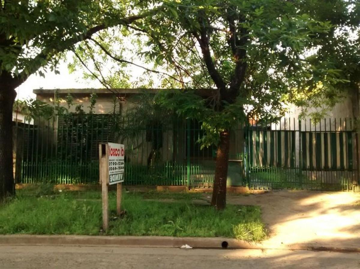 2 bedrooms House in Ituzaingo, Argentina No. 85747