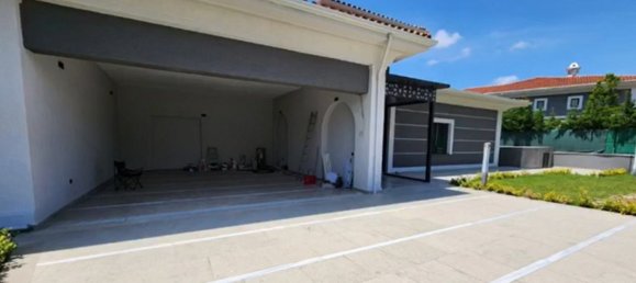 Villa 5+2 in Istanbul, Turkey No. 24706 3