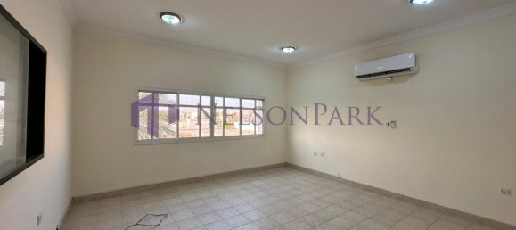 4 bedrooms Villa in Doha, Qatar No. 1081 14