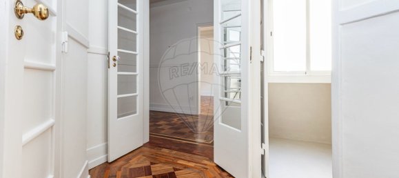 5 bedrooms Apartment in Lisbon, Portugal No. 100156 10