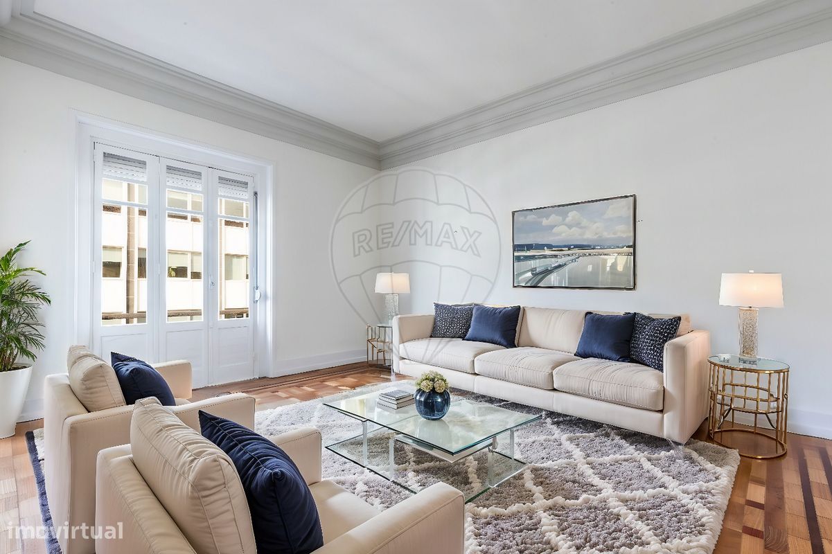 5 bedrooms Apartment in Lisbon, Portugal No. 100156