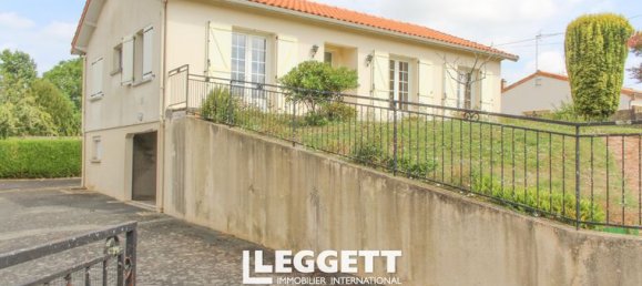 3 bedrooms House in Deux-Sevres, France No. 314505 2