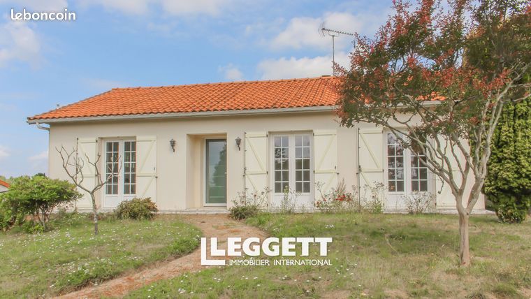 3 bedrooms House in Deux-Sevres, France No. 314505