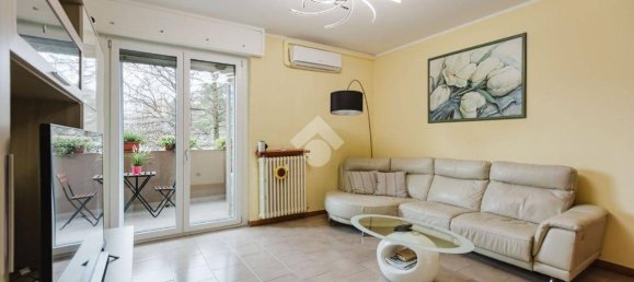 3 bedrooms Apartment in Milan, Italy No. 247830 2