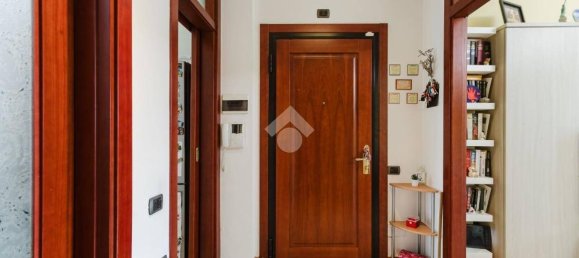 3 bedrooms Apartment in Milan, Italy No. 247830 7