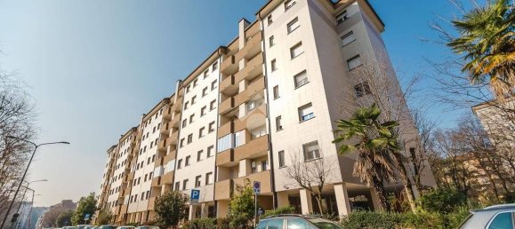 3 bedrooms Apartment in Milan, Italy No. 247830 26