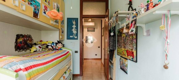 3 bedrooms Apartment in Milan, Italy No. 247830 21