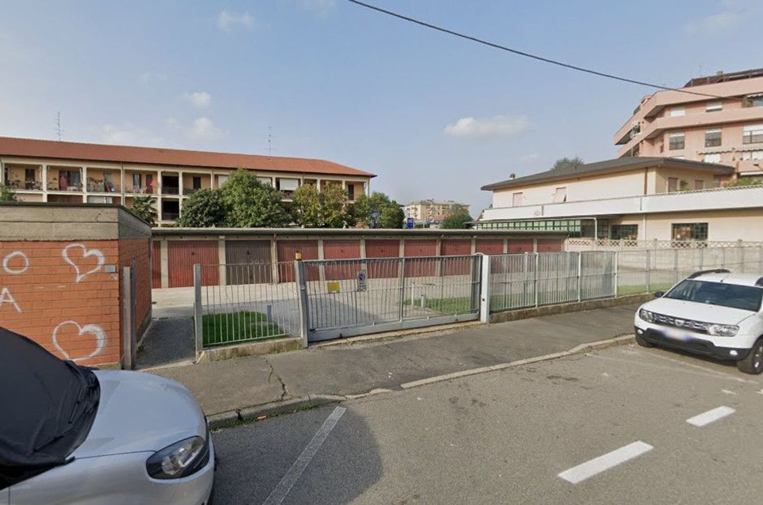 13m² Garage in Castellanza, Italy No. 298938