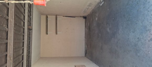 13m² Garage in Castellanza, Italy No. 298938 3