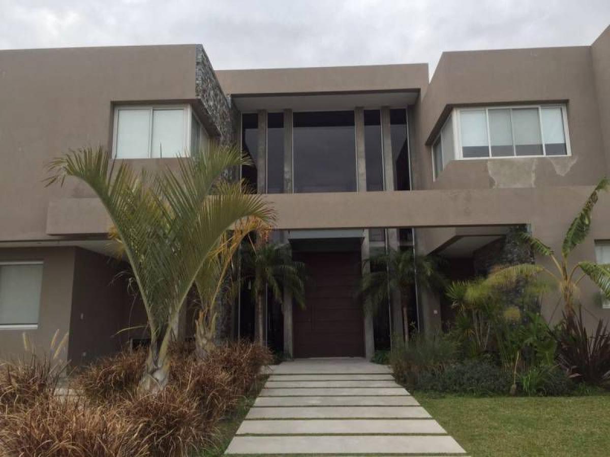 4 bedrooms House in Tigre, Argentina No. 96427