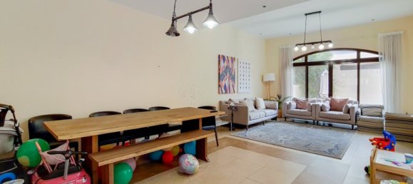 4 bedrooms Villa in Mudon, UAE No. 4536 5