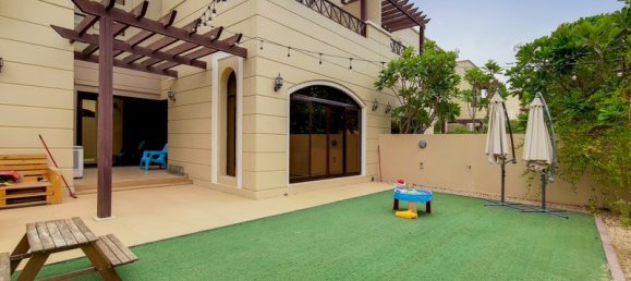 4 bedrooms Villa in Mudon, UAE No. 4536 2