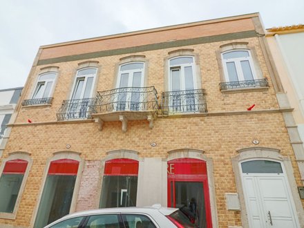 Bâtiment à Alte, Portugal 196m² No. 154025