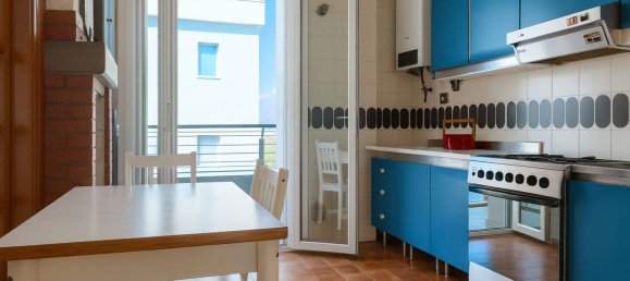 3 bedrooms Apartment in Rimini, Italy No. 258534 4