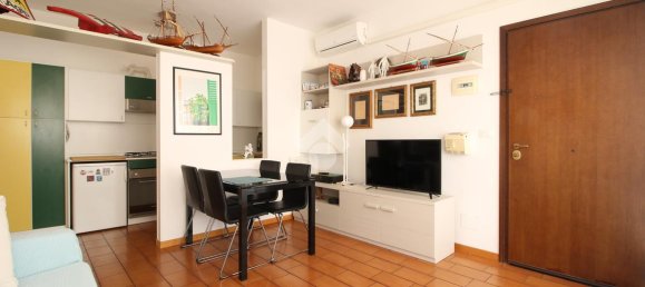 2 rooms Apartment in Bologna, Italy No. 25208 3
