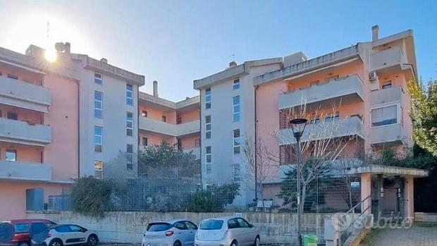 Apartamento de 4 habitaciónes en Pescara, Italy No. 257376