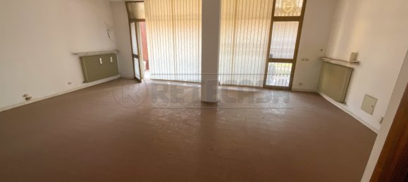 Propriété commerciale à Udine, Italy 59m² No. 147581 10