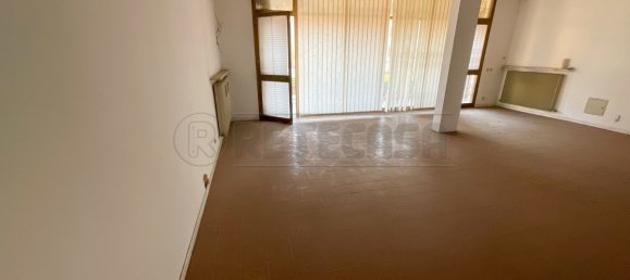 Propriété commerciale à Udine, Italy 59m² No. 147581 8