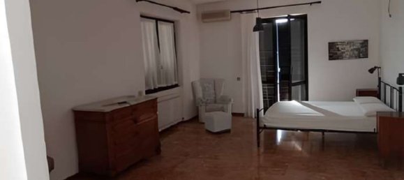 3-salle Appartement à Vertemate con Minoprio, Italy No. 6801 4
