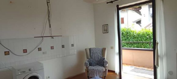 3-salle Appartement à Vertemate con Minoprio, Italy No. 6801 5