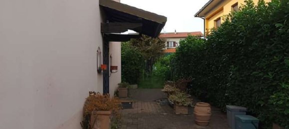 3-salle Appartement à Vertemate con Minoprio, Italy No. 6801 14