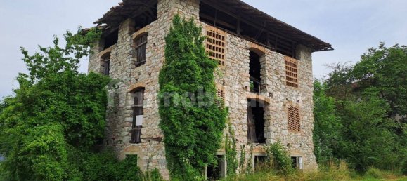 Edifício de 5 divisões em Comano Terme, Italy N.º 278925 2