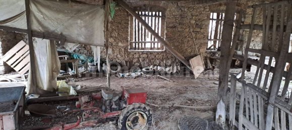 Edifício de 5 divisões em Comano Terme, Italy N.º 278925 3