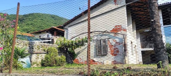 4 bedrooms Villa in Loranzè, Italy No. 276425 3