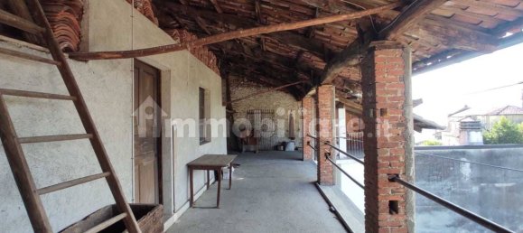 4 bedrooms Villa in Loranzè, Italy No. 276425 4