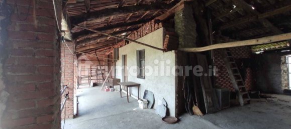 4 bedrooms Villa in Loranzè, Italy No. 276425 5