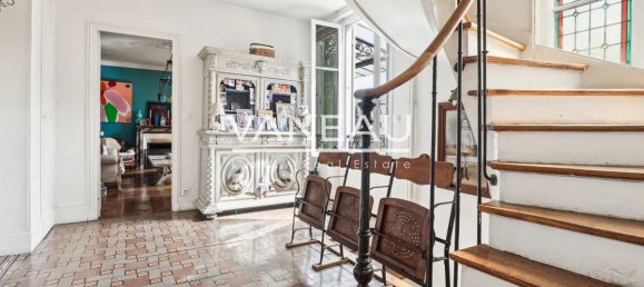 5 bedrooms House in Saint-Cloud, France No. 171024 35