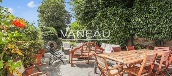 5 bedrooms House in Saint-Cloud, France No. 171024 19