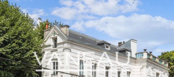 5 bedrooms House in Saint-Cloud, France No. 171024 26