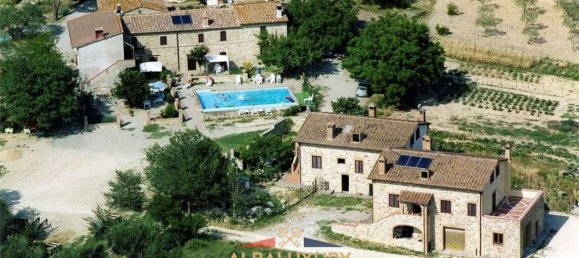 19 bedrooms Villa in Castellina in Chianti, Italy No. 441 2