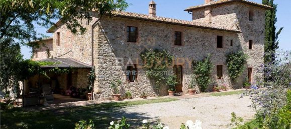 19 bedrooms Villa in Castellina in Chianti, Italy No. 441 9