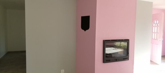 2 bedrooms House in Chasseneuil, France No. 239017 4