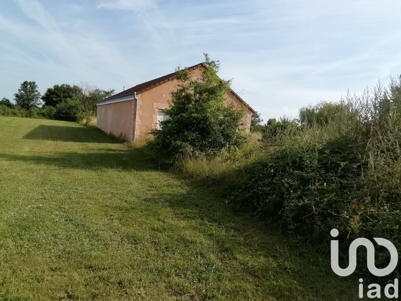 2 bedrooms House in Chasseneuil, France No. 239017