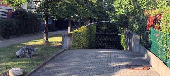 Parkplatz in Freiburg im Breisgau, Germany, Nr. 15451 2