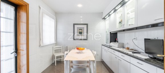 4 bedrooms House in Maia, Portugal No. 50275 14