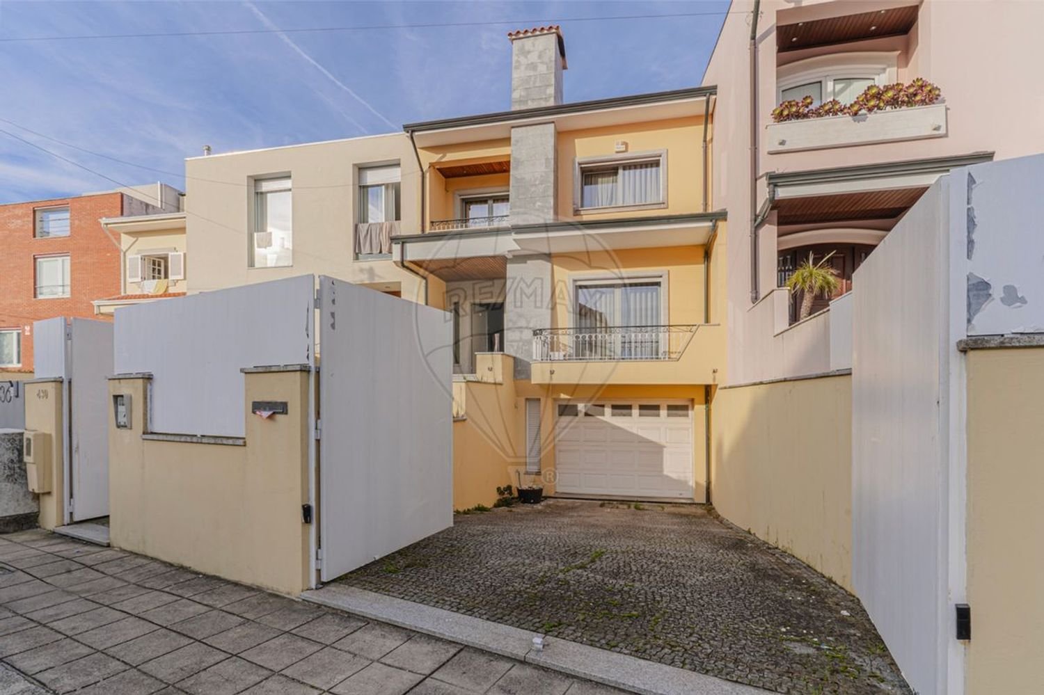 Дом с 4 спальнями в Сеньора да Ора, Португалия № 24068