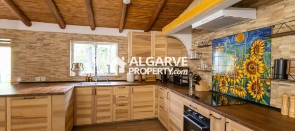 7 غرف نوم فيلا في Mexilhoeira Grande, Portugal رقم 100710 3