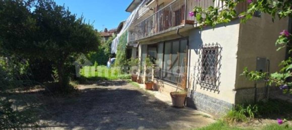 2 bedrooms House in Lauriano, Italy No. 324677 4