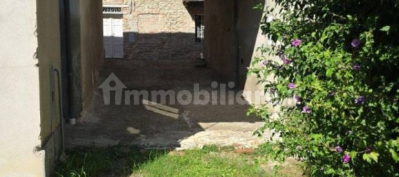 2 bedrooms House in Lauriano, Italy No. 324677 2