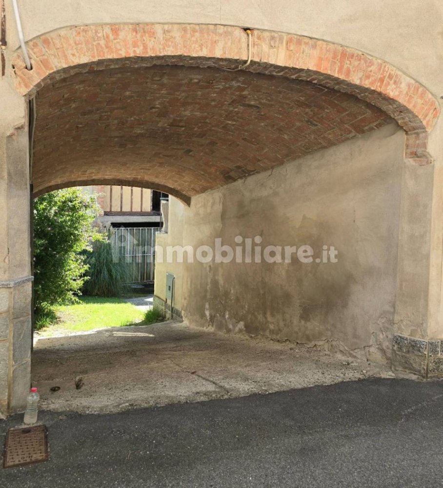 2 bedrooms House in Lauriano, Italy No. 324677