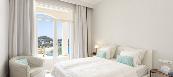 4 Schlafzimmer Villa in Nova Santa Ponsa, Spain, Nr. 152627 21